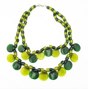 Vintage heavy glass green stunning two strand necklace